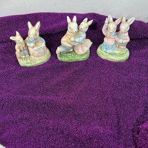 Source Unknown Cream and‎ Pink Decor Accents 3 per set